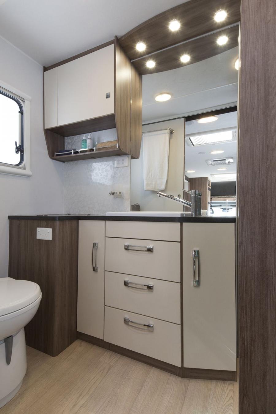 Интерьер Jayco Optimum 2016 года  (фото 5 из 8)